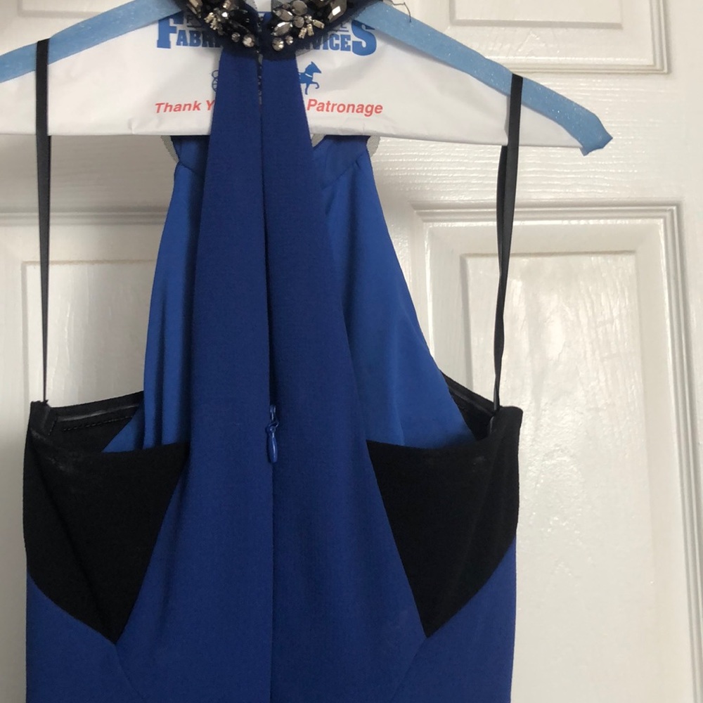 Gown - Picture 3 of 6